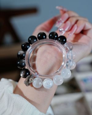 “Black Sugar Pearl Crystal Bracelet – Protection & Emotional Alchemy”-252